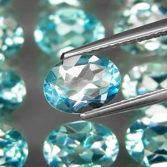 Matched! 12 piece 17ct full fire sky blue Topaz set