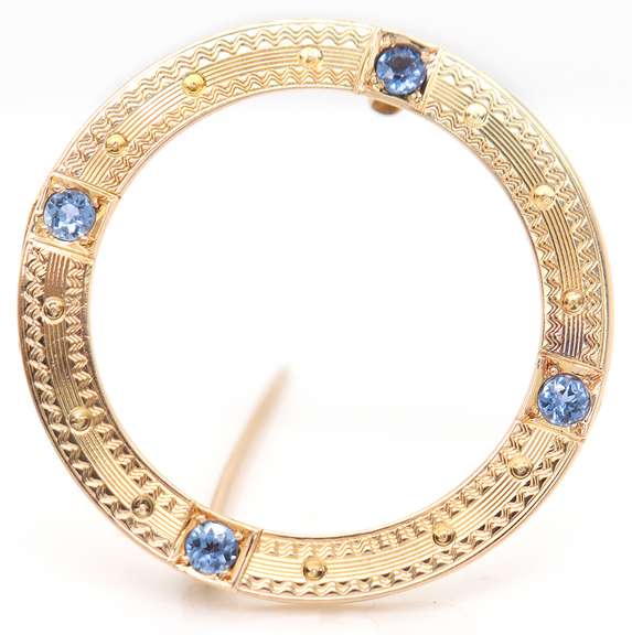 Vintage Sapphire Art Deco Filigree Open Circle Brooch