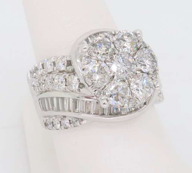 Incredible 4.00ctw Diamond Ring