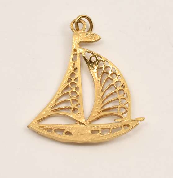 Lacy 14k Filigree Sailboat Pendant