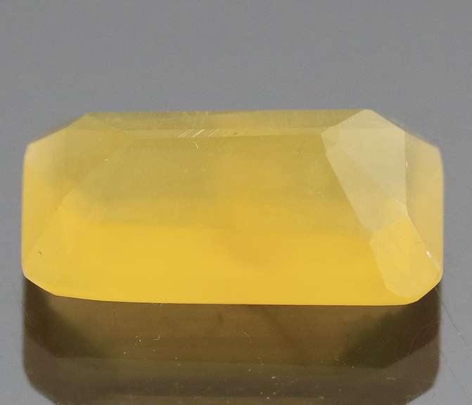 Glistening 7.15ct natural golden Fire Opal