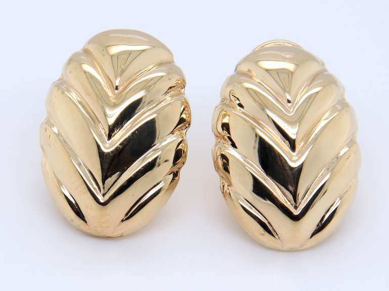 Handsome Yellow Gold Textured Leaf Earrings