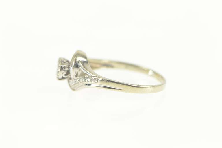 10K White Gold 0.20 Ctw Round Diamond Cluster Engagement Ring