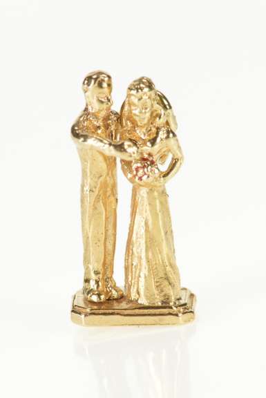 14K Yellow Gold 3D Articulated Wedding Dance Marriage Charm/Pendant