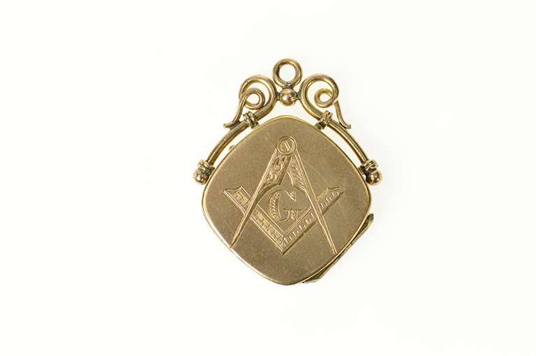 14K Yellow Gold Masonic Symbol Photo Picture Locket Pendant