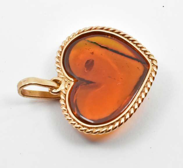 Pretty 14k YG Amber Heart Pendant