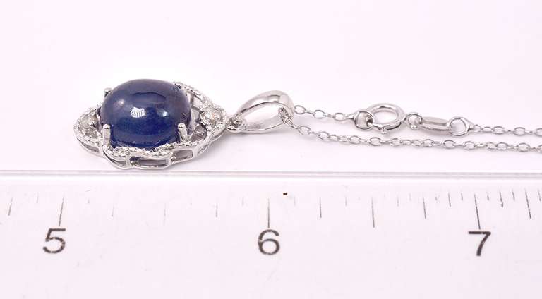 Dazzling 9.71CTS Cabochon-Cut Star Sapphire & 0.11CTW Diamond Pendant Necklace in Sterling Silver