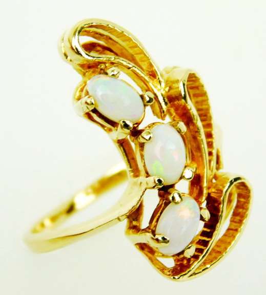 Vintage Custom 14K Ring with 3 Opals, Size 6.25