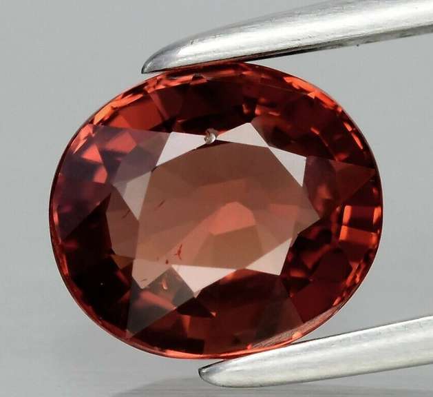 Rare high end 2.10ct rose pink Malaya Garnet solitaire