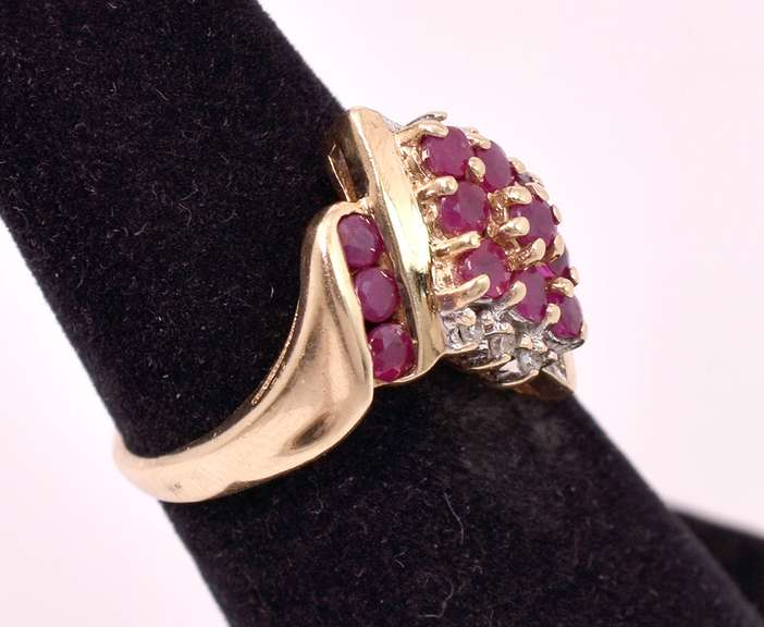 Ravishing Ruby and Diamond Ring in Yellow Gold