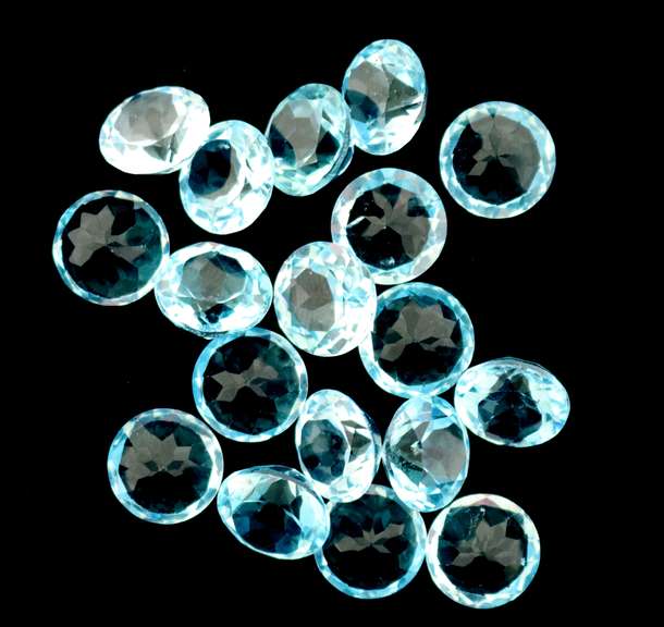 Stunning Parcel of Topaz Gemstones +59ctw
