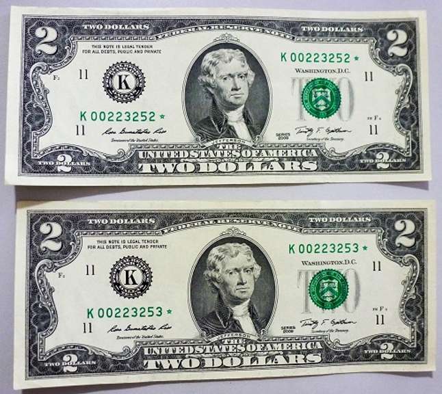 (2) Crisp Exceptional Consecutive 2009 Dallas $2 Star Replacement Notes!