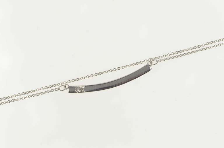 14K White Gold 0.15 Ctw Diamond Chain Classic Curved Bar Necklace