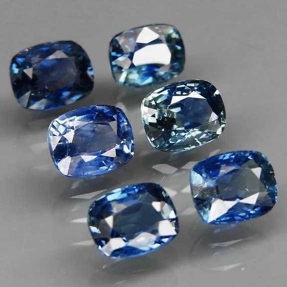 Heated only! 3.27ct deep blue sapphire set