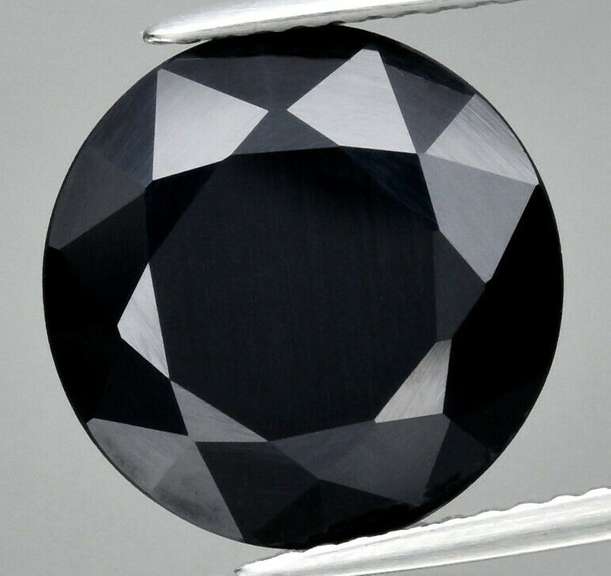 Statement piece! 6.34ct unheated black Spinel solitaire