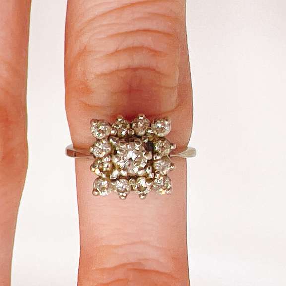 14kt White Gold & Diamond Ring