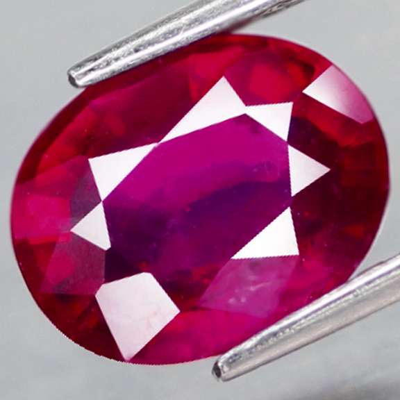 Stunning 2.43ct reddish pink Ruby
