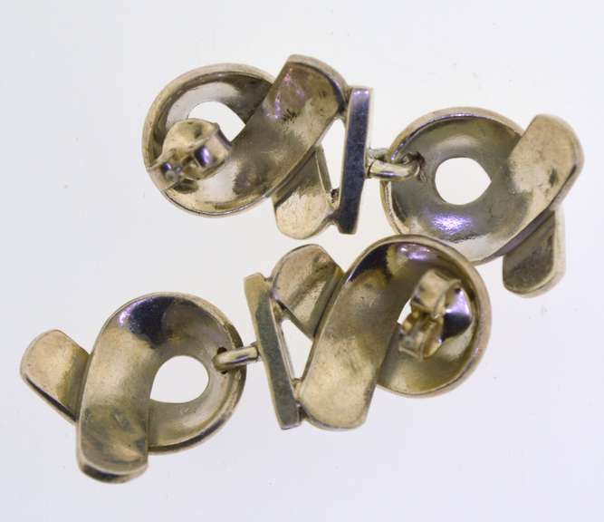 Sterling Silver Ribbon earrings