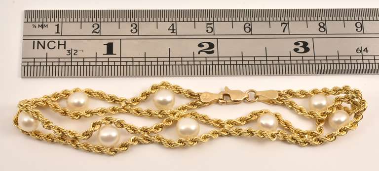 Feminine Bracelet with Pearls