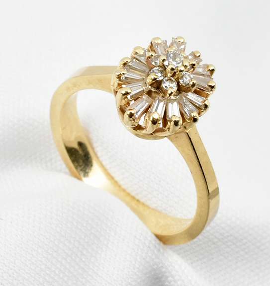 Sparkling Baguette & Round Diamond Cluster