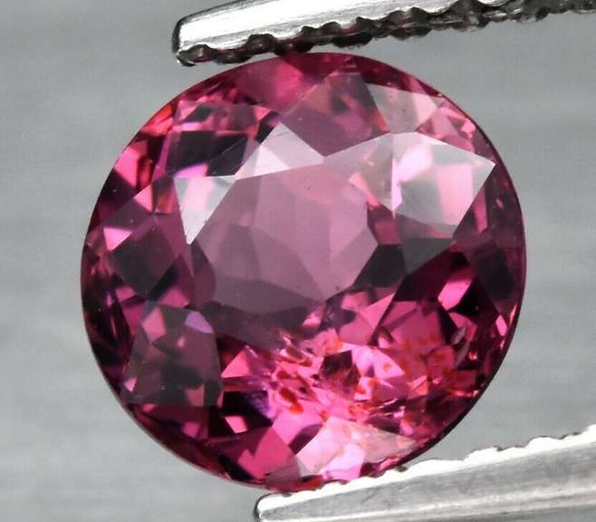 Dazzling 1.37ct cherry pink Rhodolite Garnet solitaire