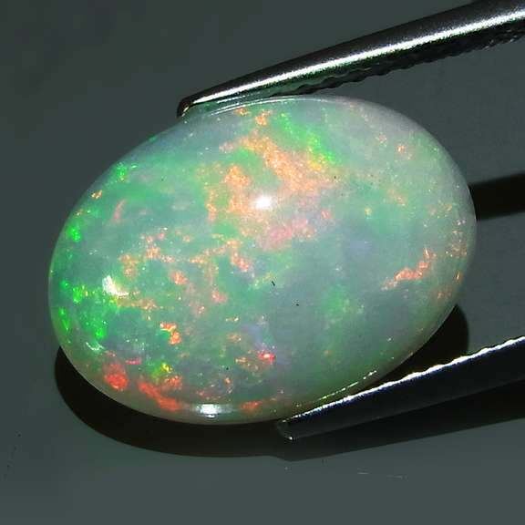 Captivating 3.73ct rainbow flashing Welo Opal