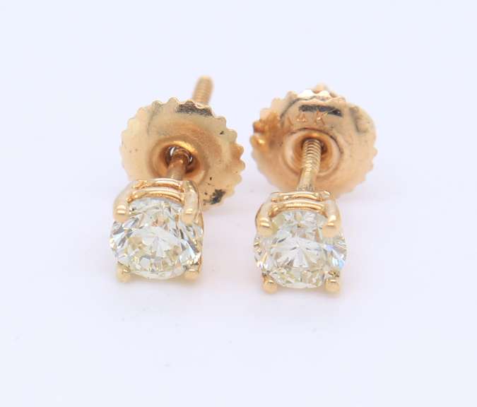 Elegant 14kt YG Diamond Stud Earrings