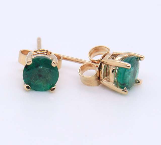 Gorgeous Yellow Gold Round Emerald Stud Earrings