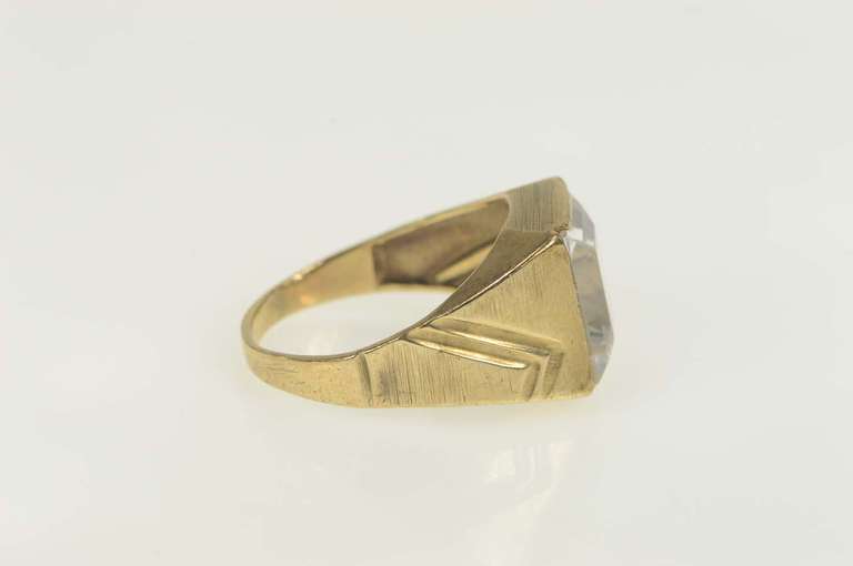 14K Yellow Gold Retro Emerald Cut CZ Grooved Graduated Ring