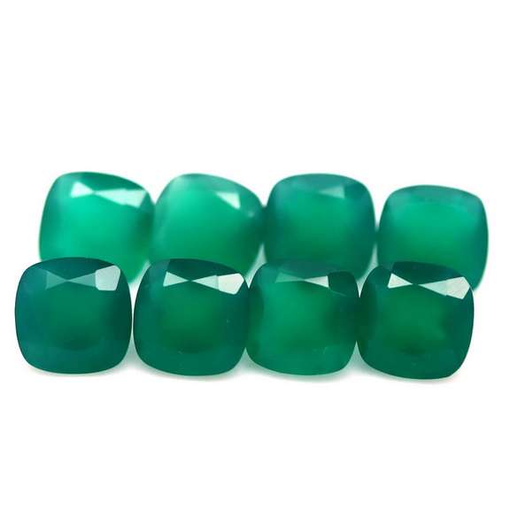 Breath taking 15.33ct grass green Botswana Agate set