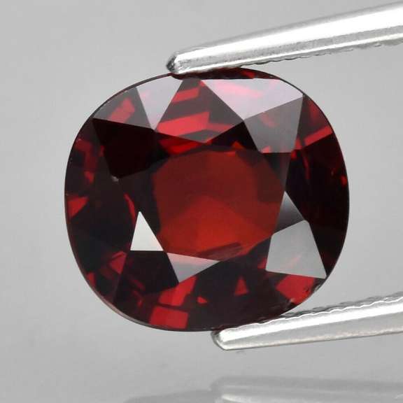 Stunning black cherry red VS 2.55ct Spessartite Garnet