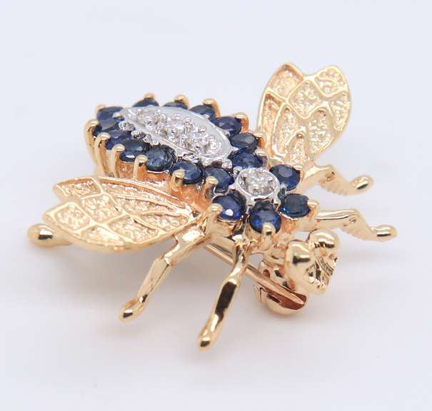 Cute Yellow Gold Sapphire and Diamond Bee Brooch