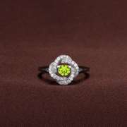 Promise of love Ring in Swarovski Peridot