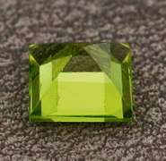 Vibrant 1.06ct high fire princess cut Peridot