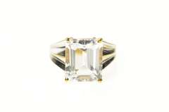 10K Yellow Gold Solitaire Emerald Classic Travel Engagement Ring