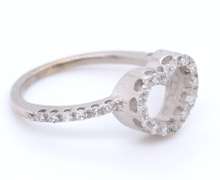 Sparkling White Gold Diamond Heart Ring