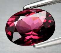 Simply lovely 2.47ct violet pink Rhodolite Garnet