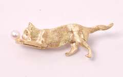 Beautiful Cat Pin with "Pearl Ball" Pin in 14K Yellow Gold
