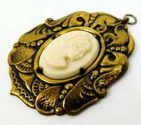 Vintage John Hendricken Celluloid Cameo Pendant