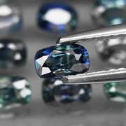 Heated only! 4.46ct oval cut Sapphire set