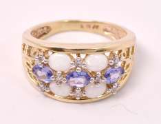 Marvelous Multi-Gemstone Ring in Yellow Gold