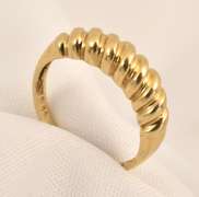 Pleasing Small Shrimp Style Ring