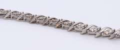 Powerful White Gold 1.15ctw Diamond Wave Barcelet