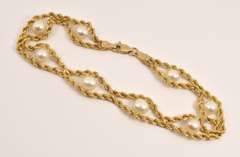 Feminine Bracelet with Pearls
