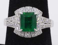 Elaborate Emerald & Diamond Ring