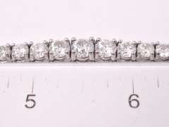 Sophisticated 13.36ctw Diamond Graduated Tennis Necklace