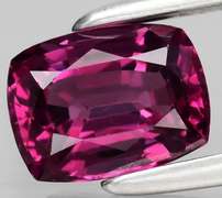 Look at that sparkle! 1.10ct violet pink Rhodolite Garnet