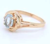 Wonderful Aquamarine and Diamond Yellow Gold Ring
