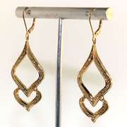 Gorgeous Dangling Diamond Earrings in 18K Yellow Gold