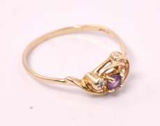 Elegant Amethyst and Diamond Ring in Yellow Gold